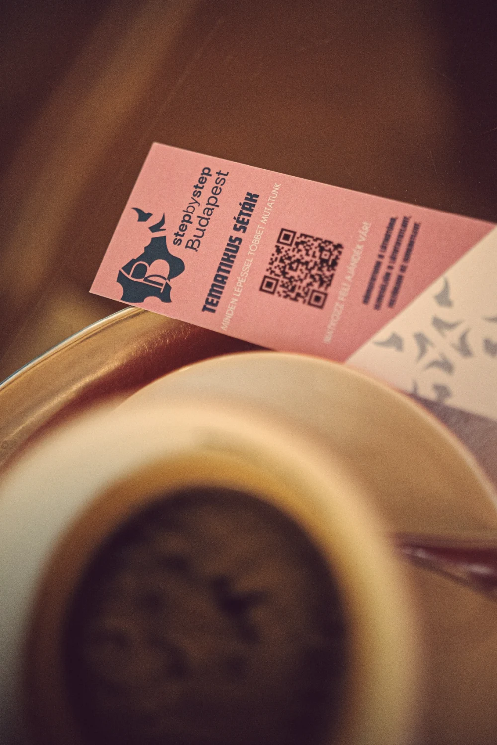 Step by Step Budapest névjegykártya és QR-kód